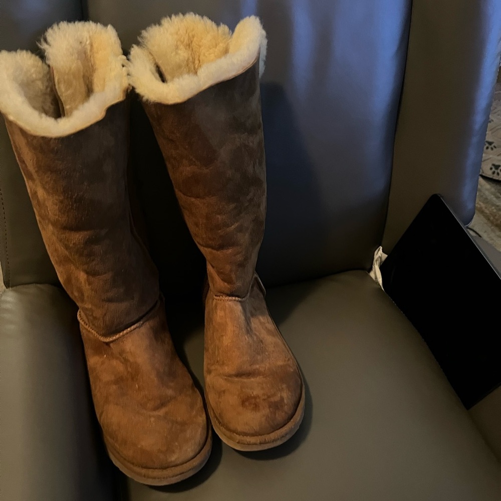 UGG Tan Boots Bailey Bow 2